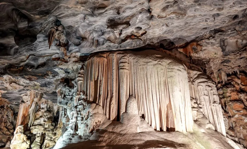 Manjanggul Cave